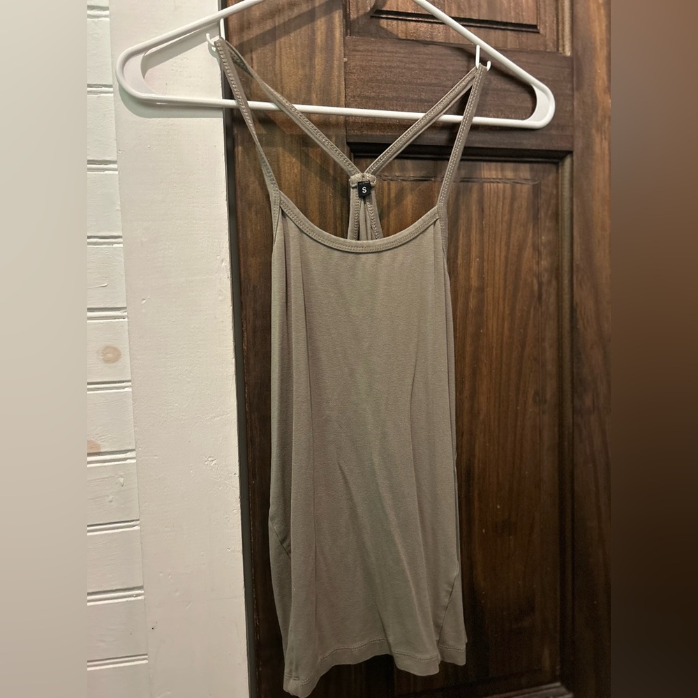 Breezy Eco-Conscious Style: Organic Cotton Fitted Green Racerback Tank Top